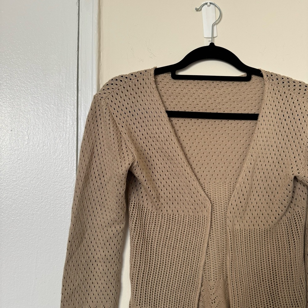Vintage Made in the USA Tan Knit Cardigan with super cute details - Picture 3 of 6
